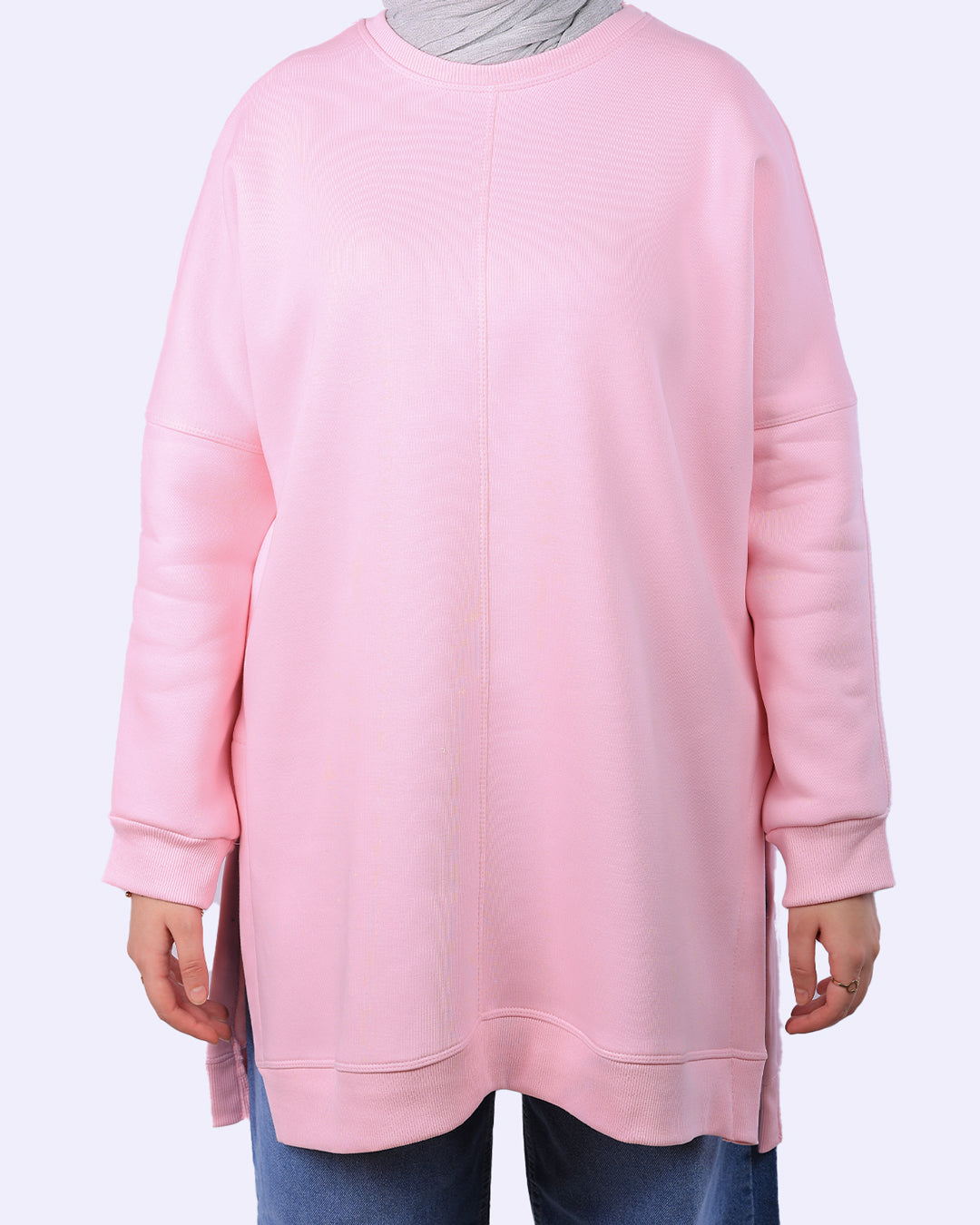 سويت شيرت ميلتون أوفر سايز من Wind بلون وردي ناعم بفتحات جانبية، يجمع بين الرقة والراحة في تصميم Street Style عصري - ويند"