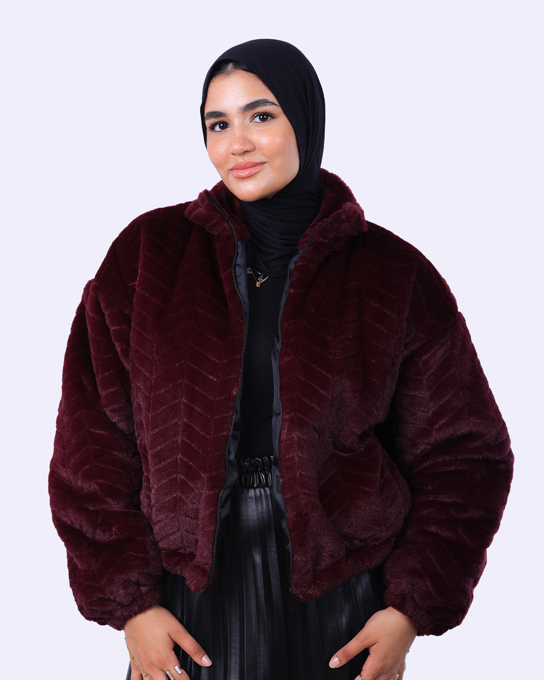 جاكيت فرو قصير بسوستة