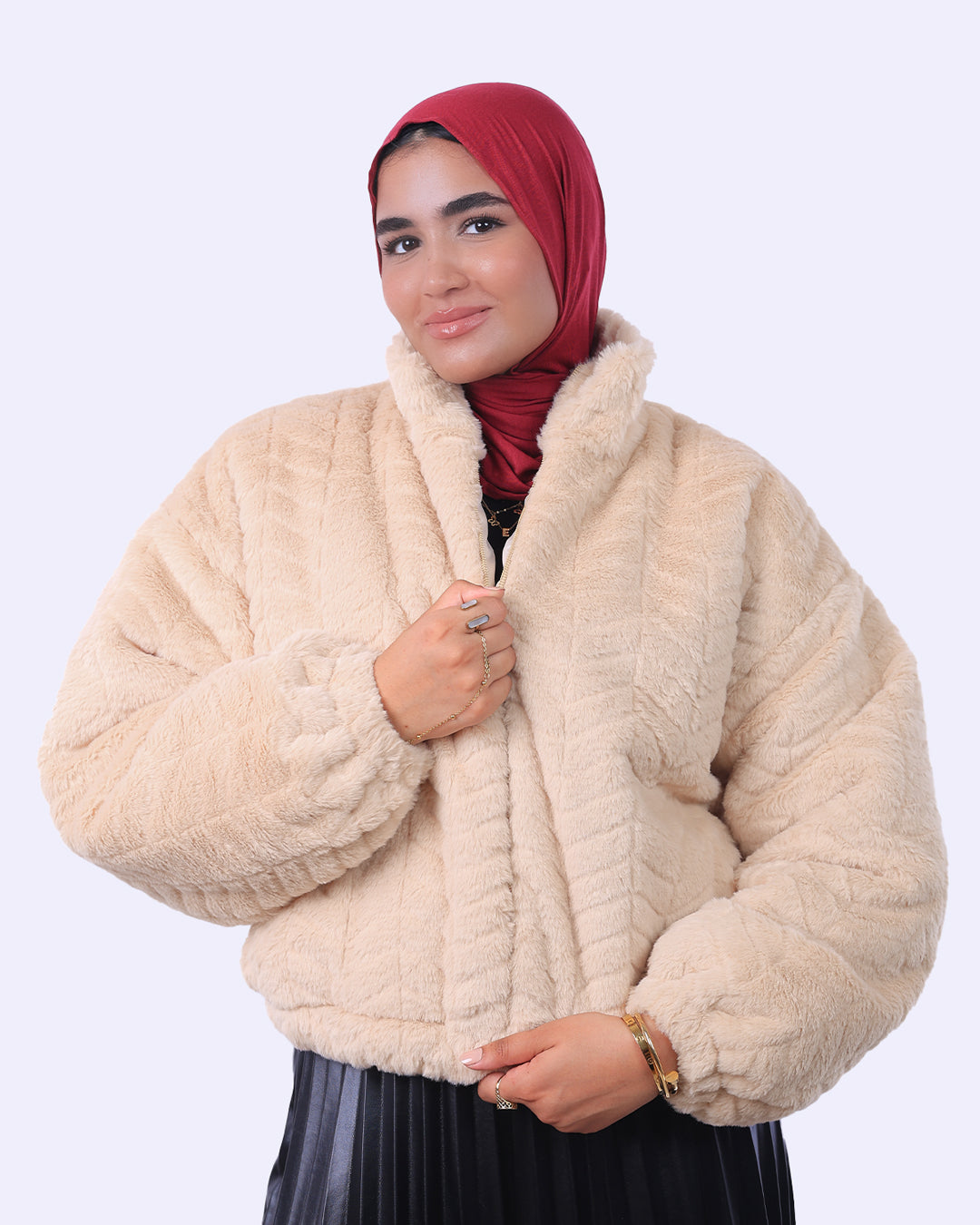 جاكيت فرو قصير بسوستة