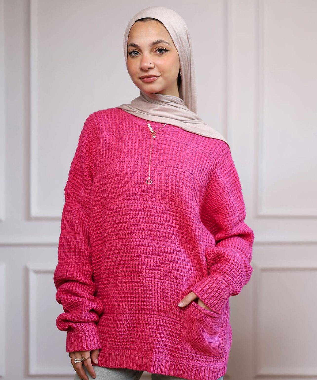 بلوفر محبوك بجيب جانبي